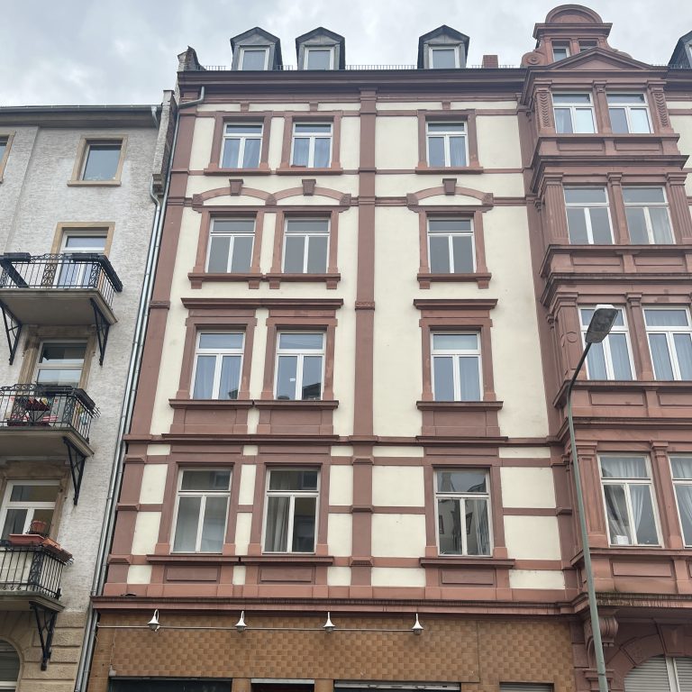 Wohn- Geschäftshaus